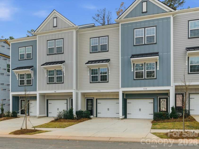 3136 Butler Hill Drive, Matthews, NC 28105.  MLS# CAR4321868, YatesRealty ID 17636. 