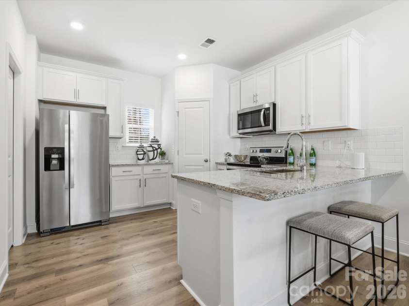 3136 Butler Hill Drive, Matthews, NC 28105.  MLS# CAR4321868, YatesRealty ID 17636. 