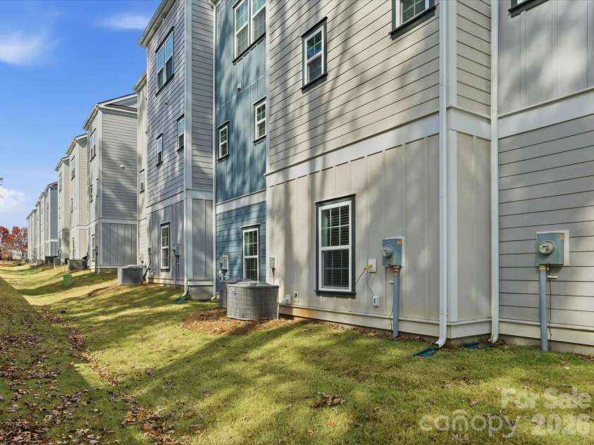 3136 Butler Hill Drive, Matthews, NC 28105.  MLS# CAR4321868, YatesRealty ID 17636. 