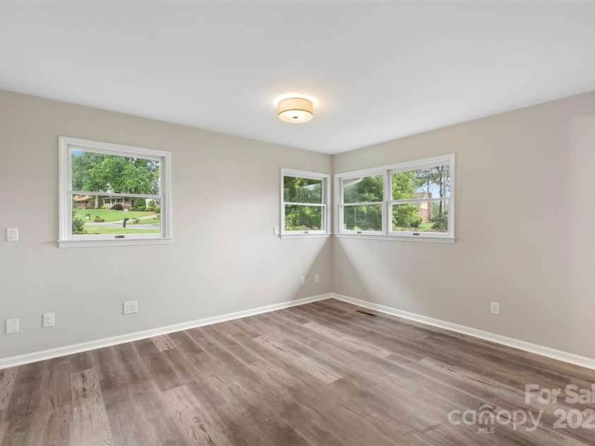 2666 Providence Drive, Gastonia, NC 28052.  MLS# CAR4264344, YatesRealty ID 17637. 