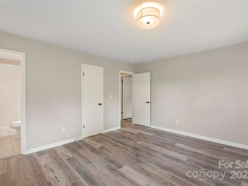 2666 Providence Drive, Gastonia, NC 28052.  MLS# CAR4264344, YatesRealty ID 17637. 