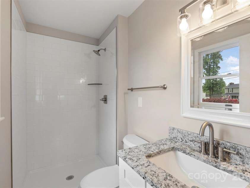 2666 Providence Drive, Gastonia, NC 28052.  MLS# CAR4264344, YatesRealty ID 17637. 