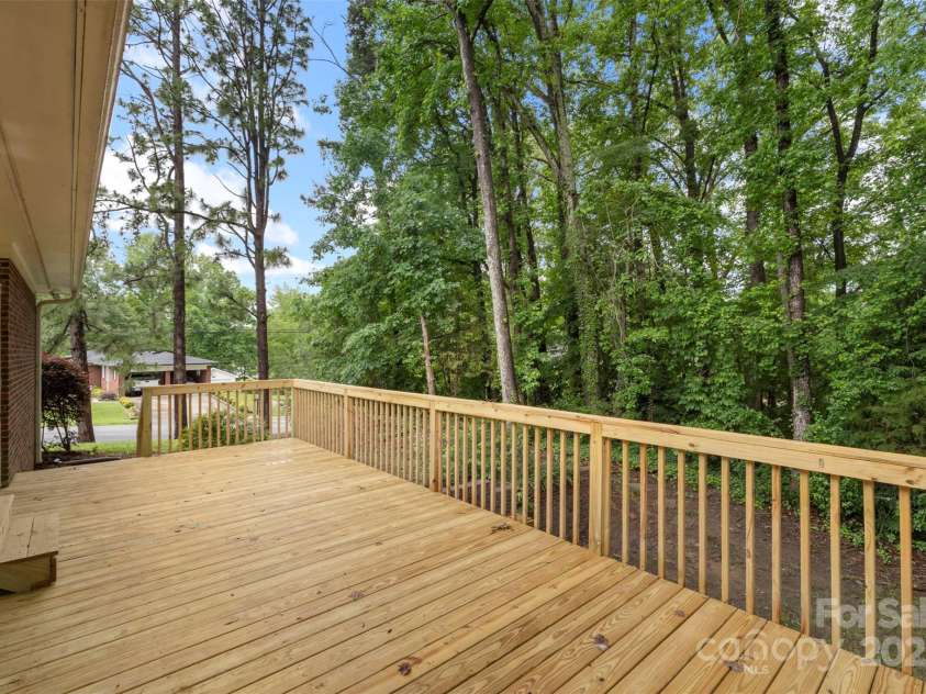 2666 Providence Drive, Gastonia, NC 28052.  MLS# CAR4264344, YatesRealty ID 17637. 