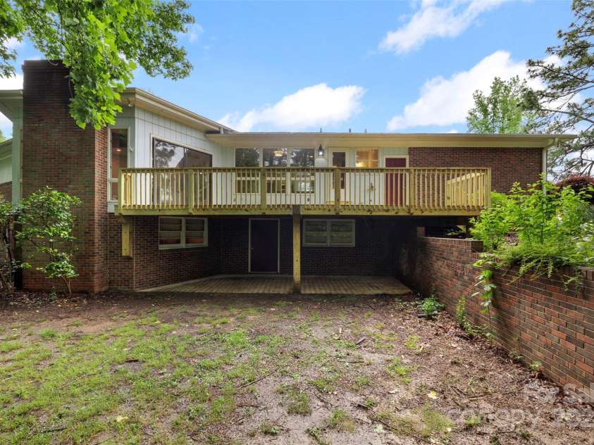 2666 Providence Drive, Gastonia, NC 28052.  MLS# CAR4264344, YatesRealty ID 17637. 