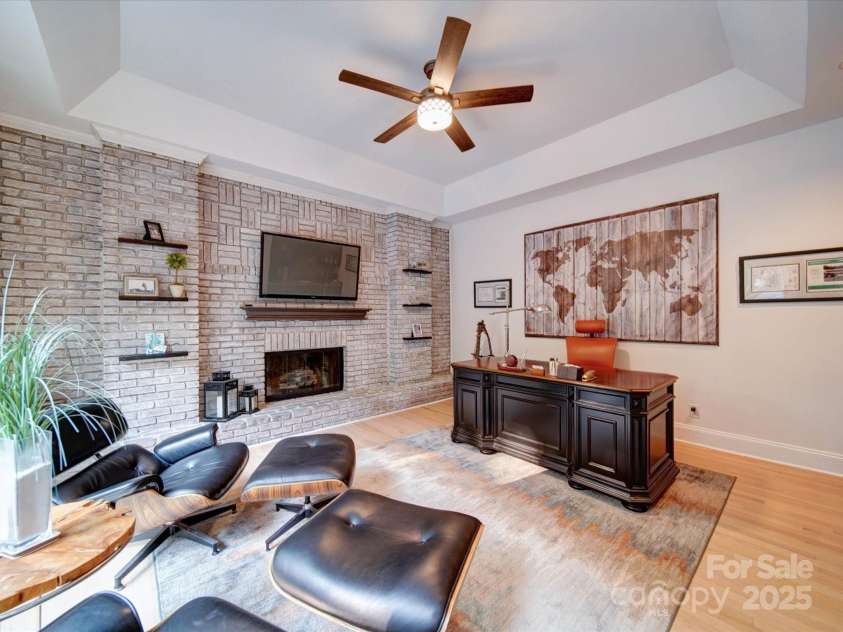 15708 Eagleview Drive, Charlotte, NC 28278.  MLS# CAR4267161, YatesRealty ID 17638. 