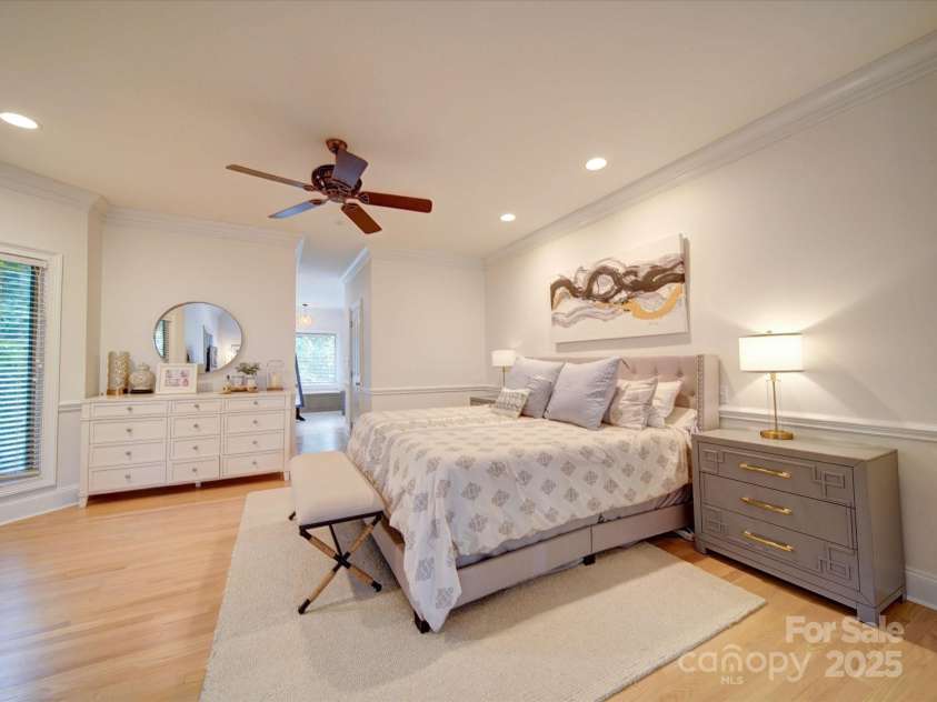 15708 Eagleview Drive, Charlotte, NC 28278.  MLS# CAR4267161, YatesRealty ID 17638. 