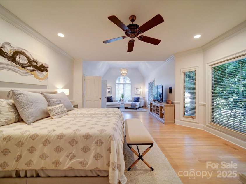 15708 Eagleview Drive, Charlotte, NC 28278.  MLS# CAR4267161, YatesRealty ID 17638. 