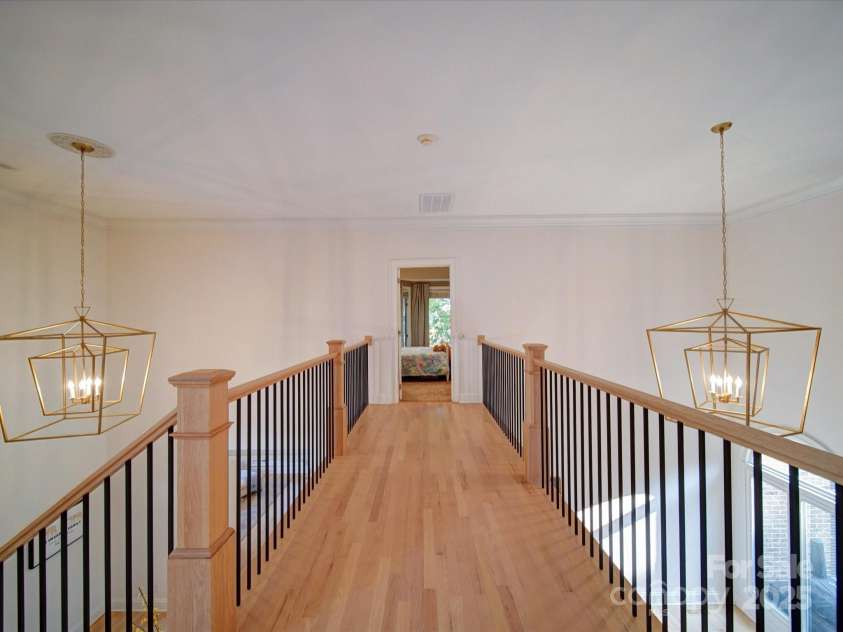 15708 Eagleview Drive, Charlotte, NC 28278.  MLS# CAR4267161, YatesRealty ID 17638. 