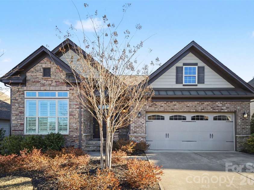 15828 Vale Ridge Drive, Charlotte, NC 28278.  MLS# CAR4344836, YatesRealty ID 17638. 