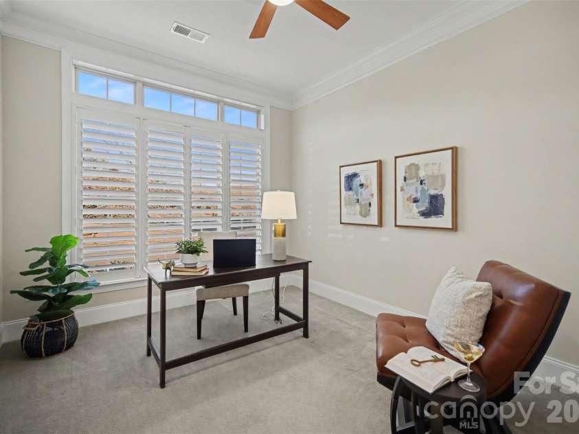 15828 Vale Ridge Drive, Charlotte, NC 28278.  MLS# CAR4344836, YatesRealty ID 17638. 