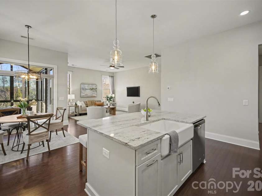 15828 Vale Ridge Drive, Charlotte, NC 28278.  MLS# CAR4344836, YatesRealty ID 17638. 