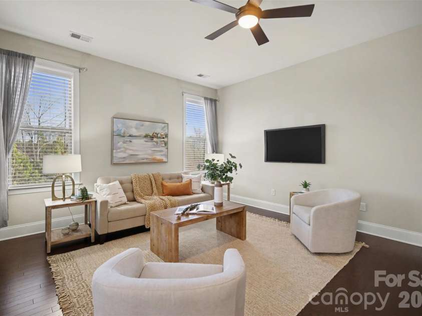 15828 Vale Ridge Drive, Charlotte, NC 28278.  MLS# CAR4344836, YatesRealty ID 17638. 
