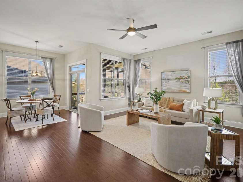 15828 Vale Ridge Drive, Charlotte, NC 28278.  MLS# CAR4344836, YatesRealty ID 17638. 