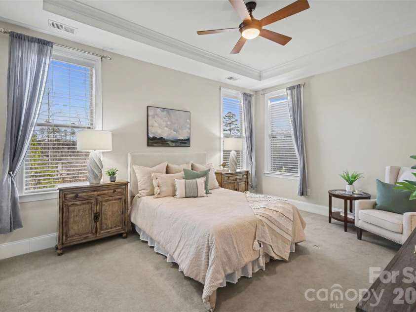 15828 Vale Ridge Drive, Charlotte, NC 28278.  MLS# CAR4344836, YatesRealty ID 17638. 