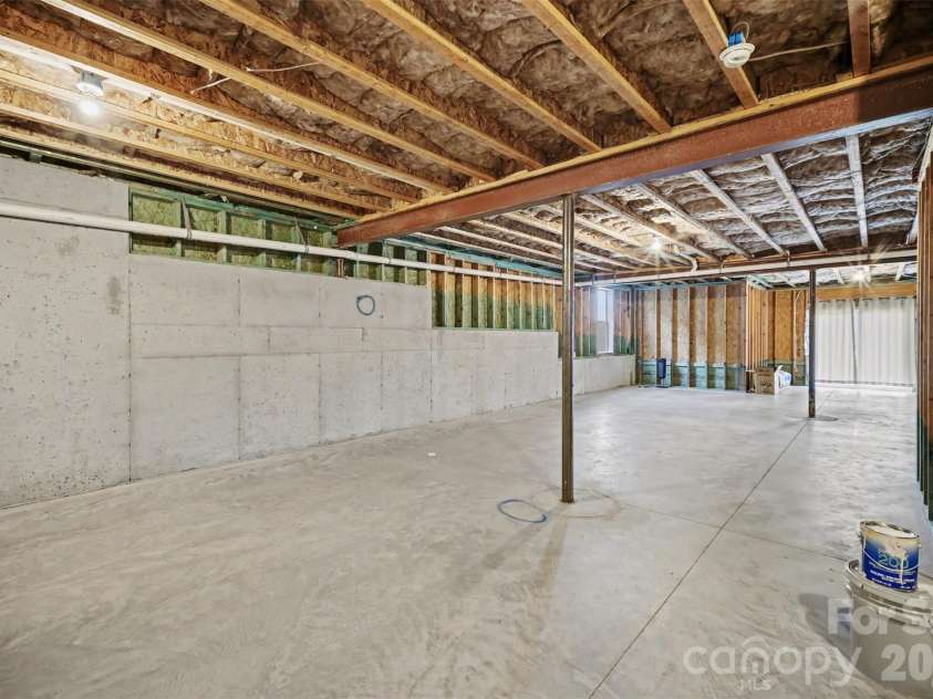 15828 Vale Ridge Drive, Charlotte, NC 28278.  MLS# CAR4344836, YatesRealty ID 17638. 
