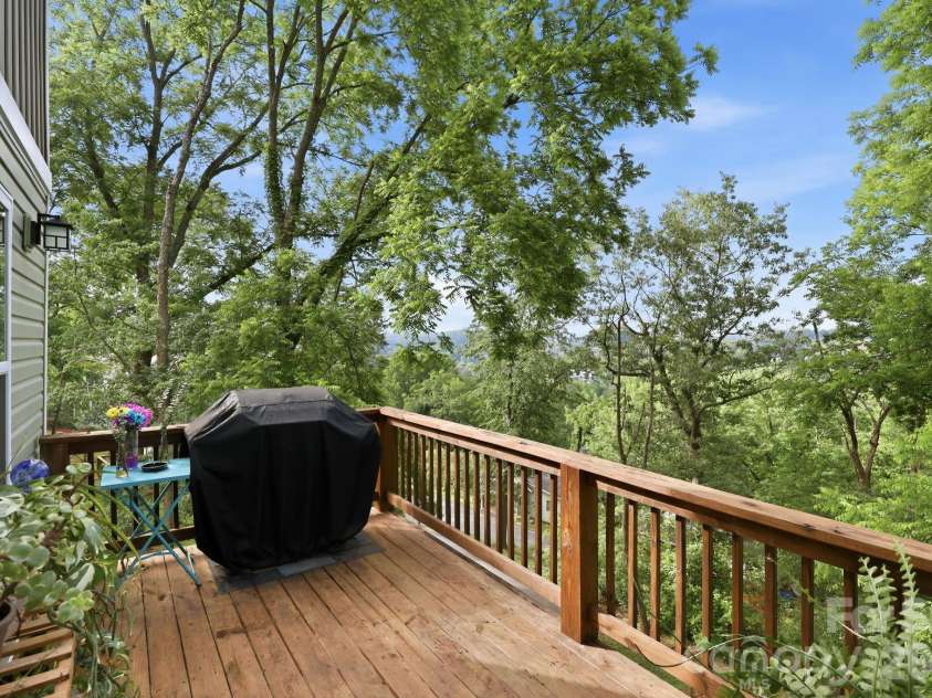 239 Northside Street, Canton, NC 28716.  MLS# CAR4349371, YatesRealty ID 17639. 