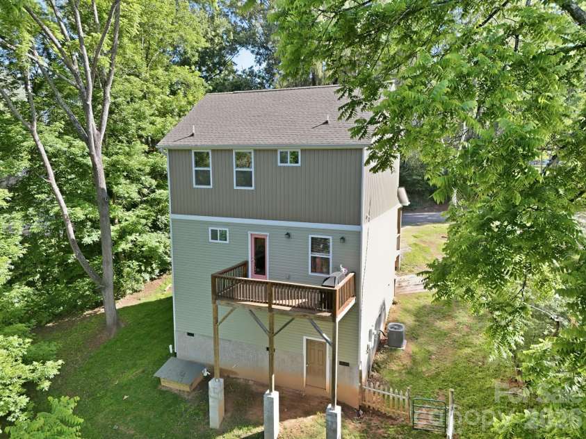 239 Northside Street, Canton, NC 28716.  MLS# CAR4349371, YatesRealty ID 17639. 