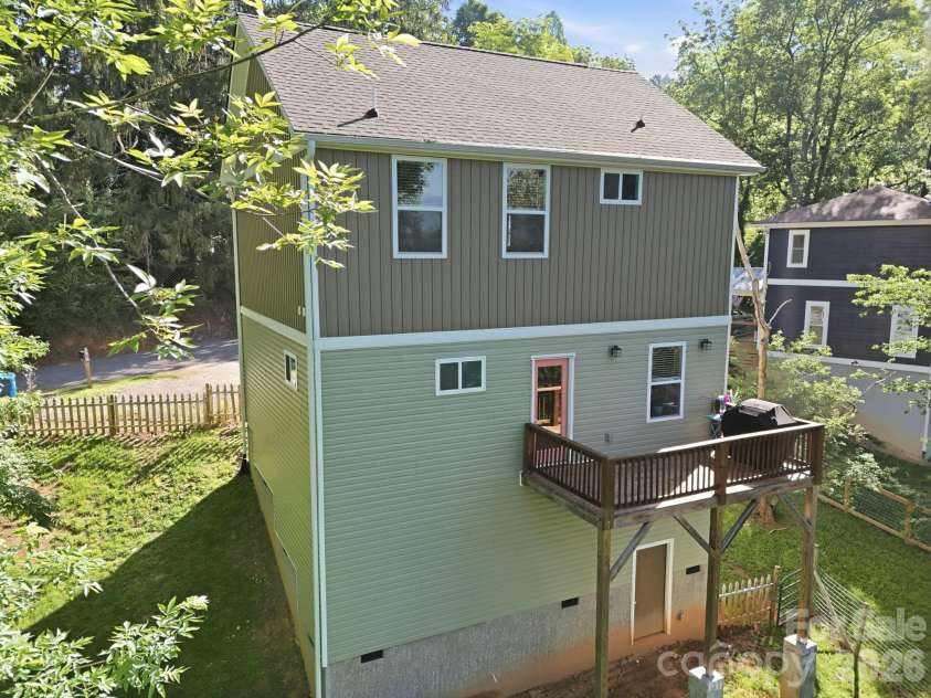 239 Northside Street, Canton, NC 28716.  MLS# CAR4349371, YatesRealty ID 17639. 