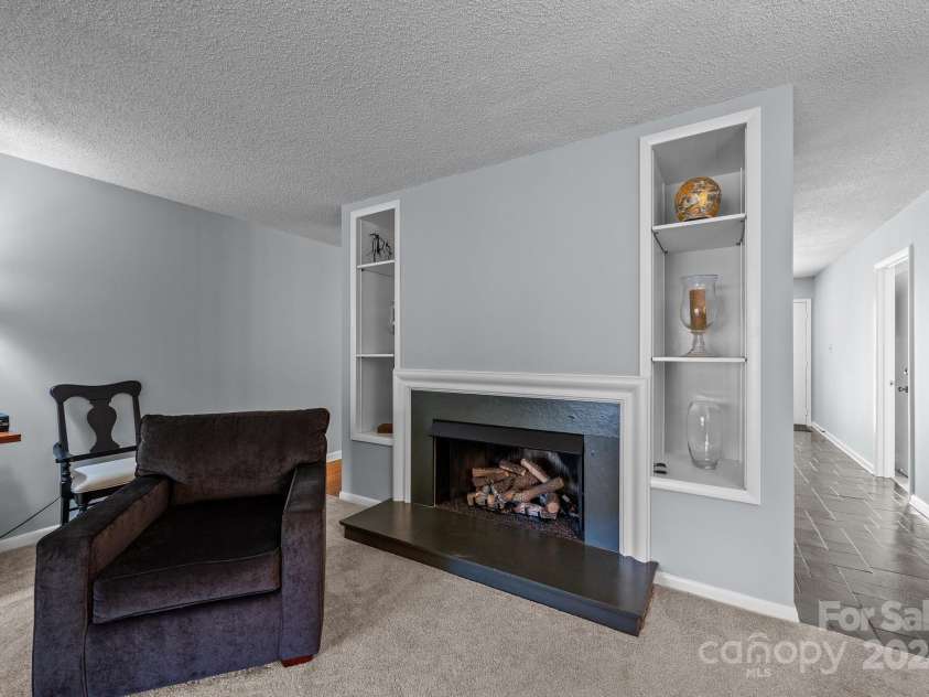 464 Crowfields Drive, Asheville, NC 28803.  MLS# CAR4192949, YatesRealty ID 1764. 