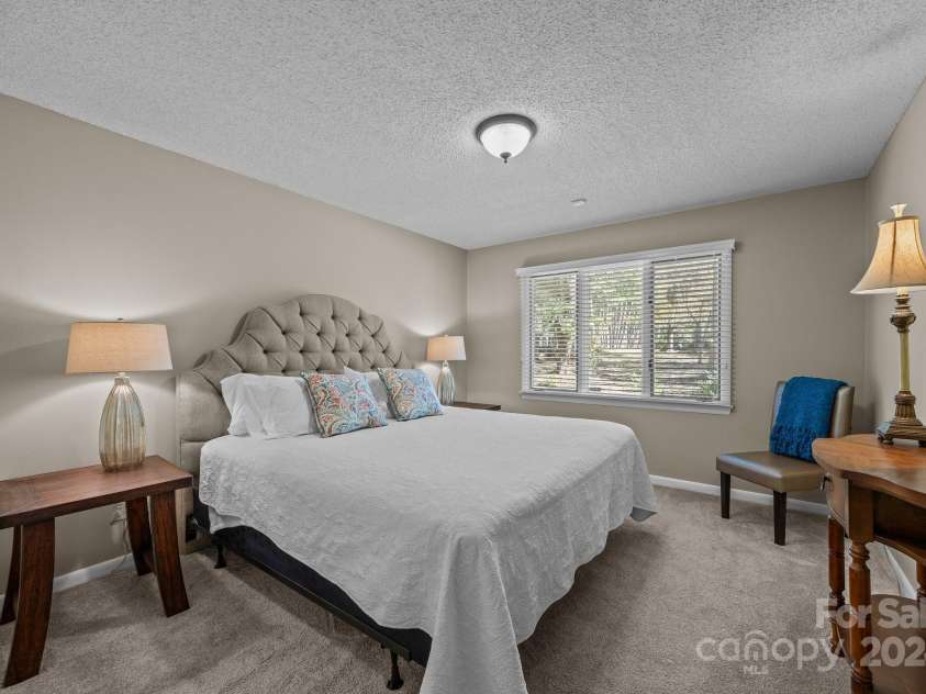 464 Crowfields Drive, Asheville, NC 28803.  MLS# CAR4192949, YatesRealty ID 1764. 