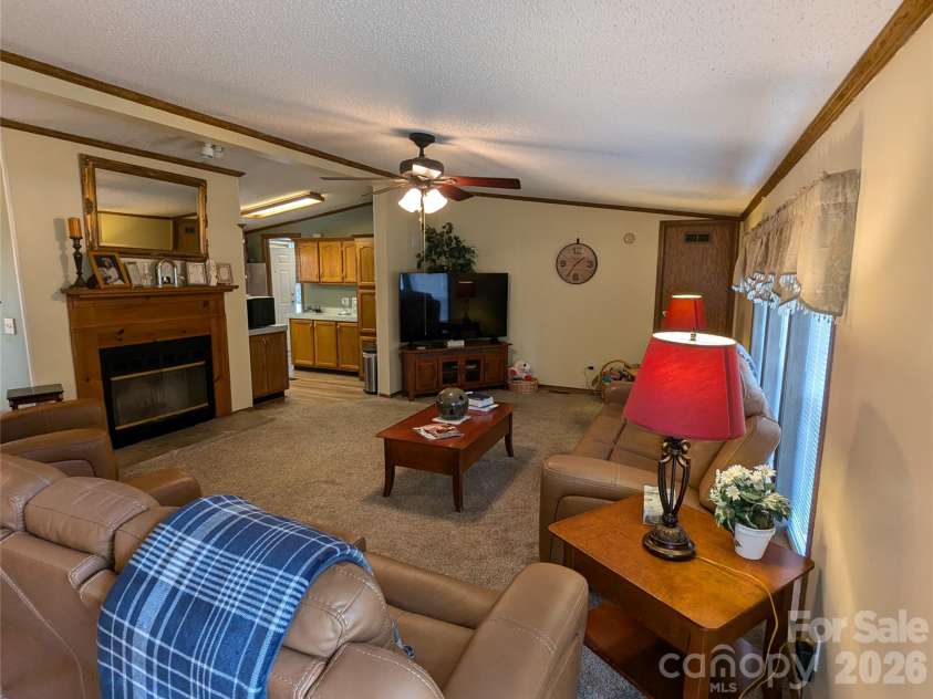 6846 Potter Road, Matthews, NC 28104.  MLS# CAR4349179, YatesRealty ID 17640. 