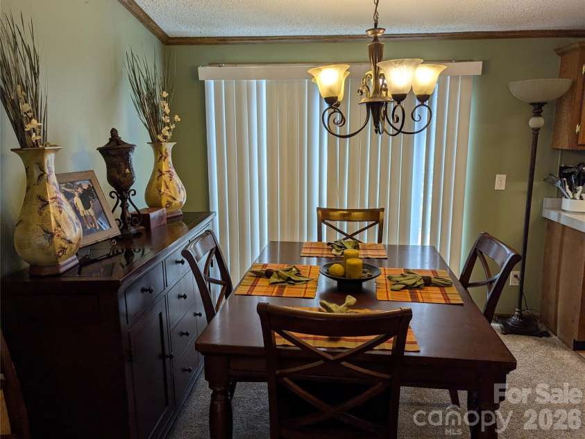 6846 Potter Road, Matthews, NC 28104.  MLS# CAR4349179, YatesRealty ID 17640. 