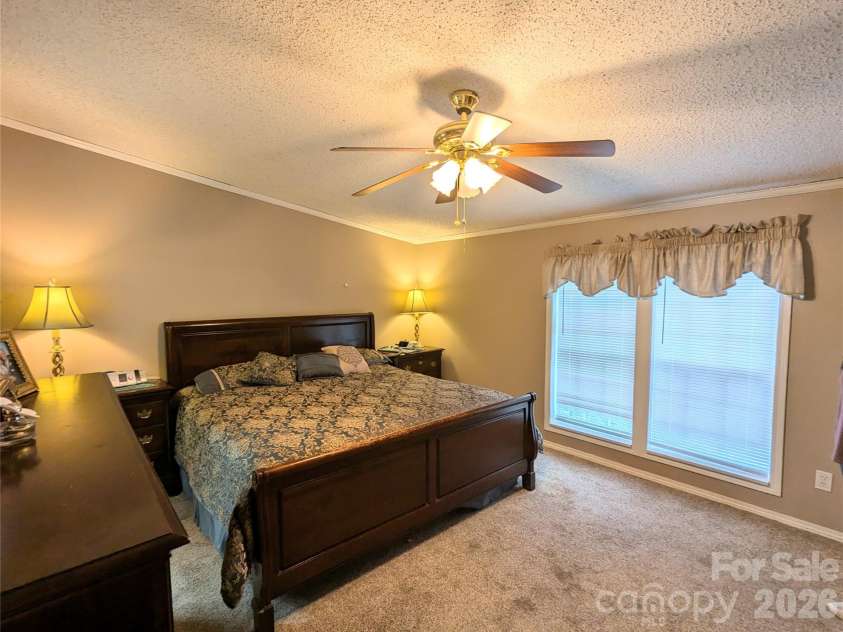 6846 Potter Road, Matthews, NC 28104.  MLS# CAR4349179, YatesRealty ID 17640. 