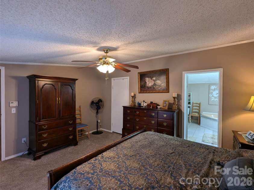 6846 Potter Road, Matthews, NC 28104.  MLS# CAR4349179, YatesRealty ID 17640. 