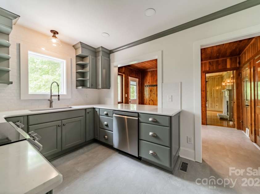 2646 Jacobs Road, Gastonia, NC 28054.  MLS# CAR4245565, YatesRealty ID 17641. 
