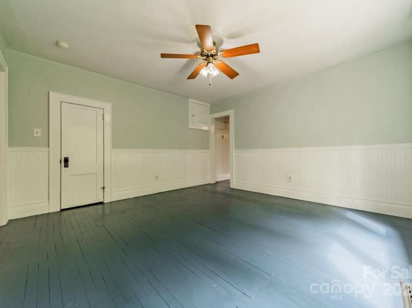 2646 Jacobs Road, Gastonia, NC 28054.  MLS# CAR4245565, YatesRealty ID 17641. 