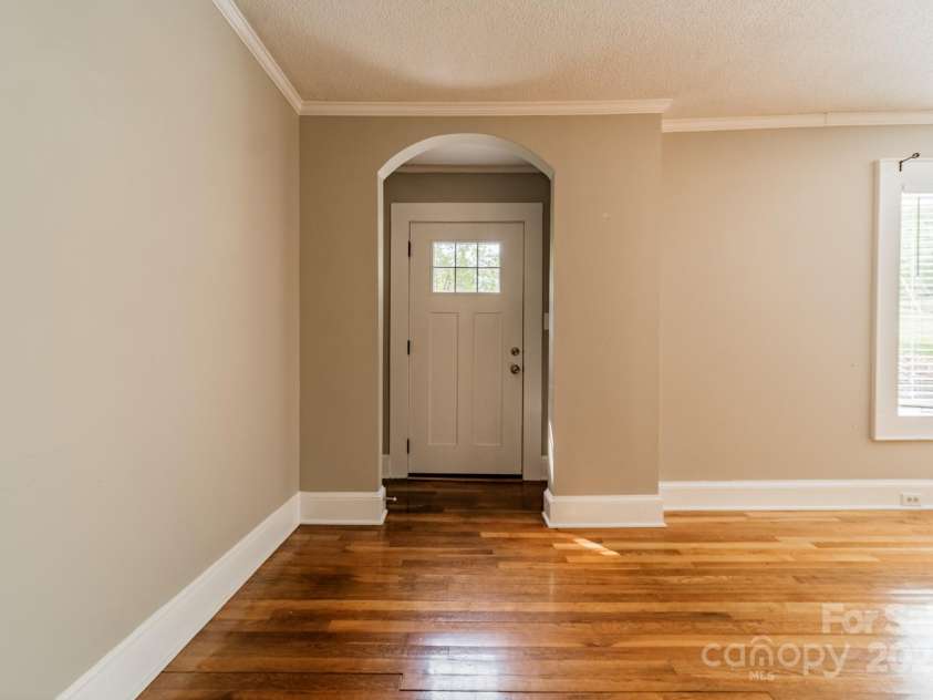 2646 Jacobs Road, Gastonia, NC 28054.  MLS# CAR4245565, YatesRealty ID 17641. Foyer