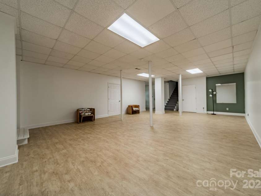 2646 Jacobs Road, Gastonia, NC 28054.  MLS# CAR4245565, YatesRealty ID 17641. Spacious basement