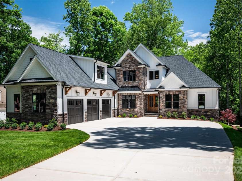 7703 Juniper Lane, Denver, NC 28037.  MLS# CAR4260434, YatesRealty ID 17642. 