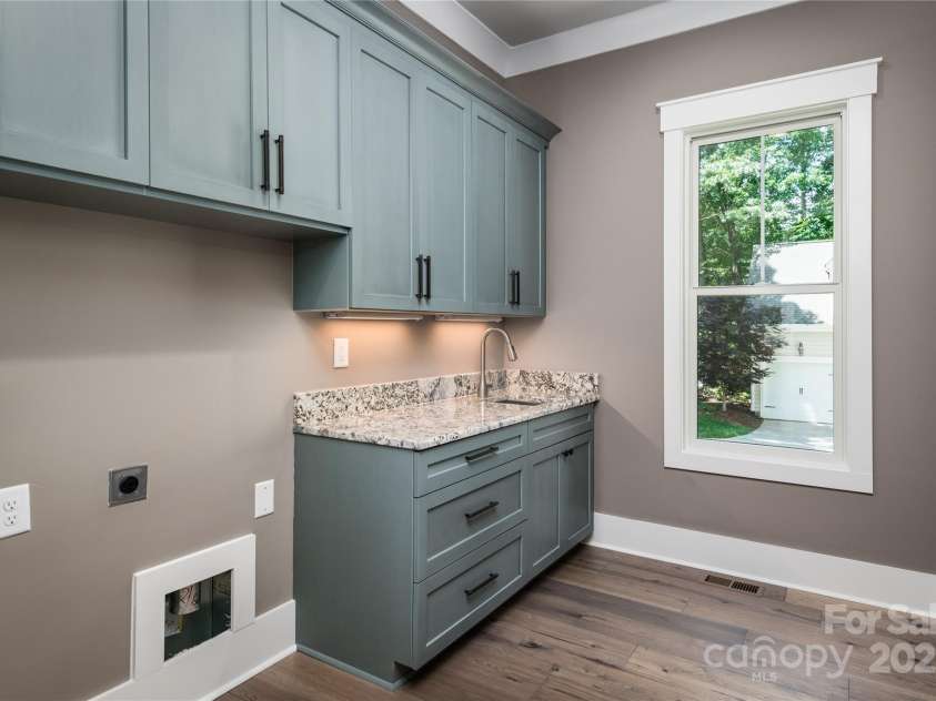 7703 Juniper Lane, Denver, NC 28037.  MLS# CAR4260434, YatesRealty ID 17642. 