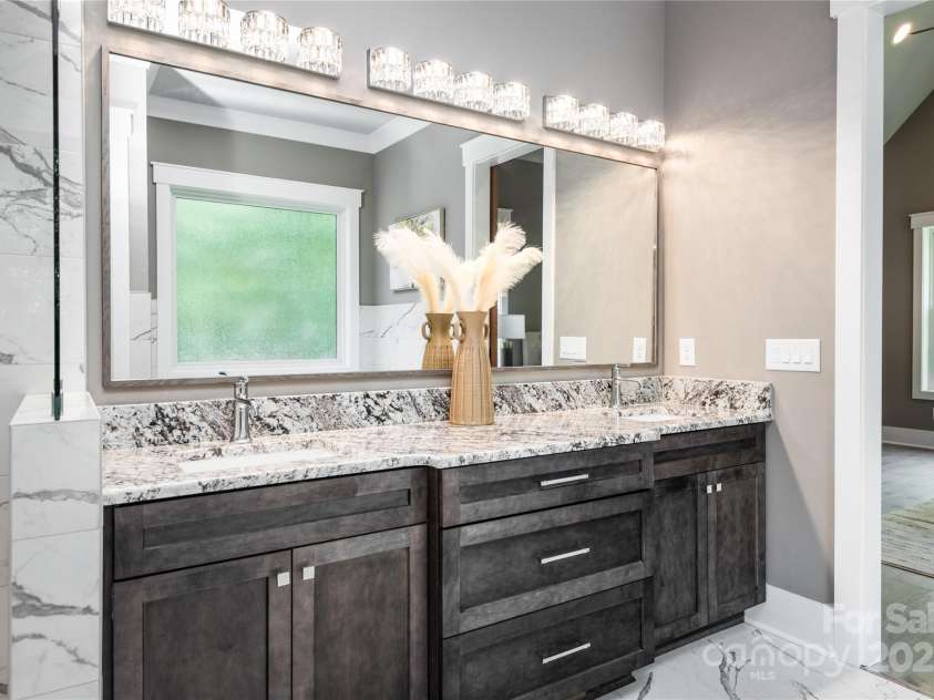 7703 Juniper Lane, Denver, NC 28037.  MLS# CAR4260434, YatesRealty ID 17642. 