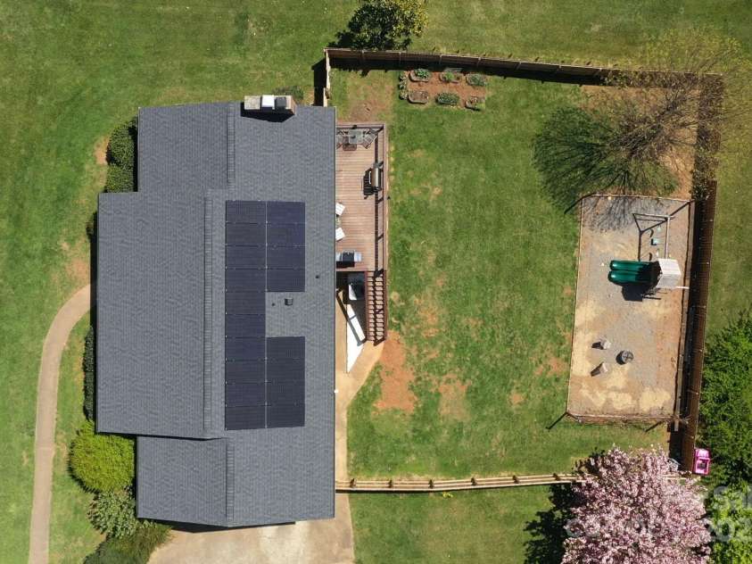 58 Braddock Way, Asheville, NC 28803.  MLS# CAR4246877, YatesRealty ID 17643. Solar Panels - Electric Bill Approx $16 per month