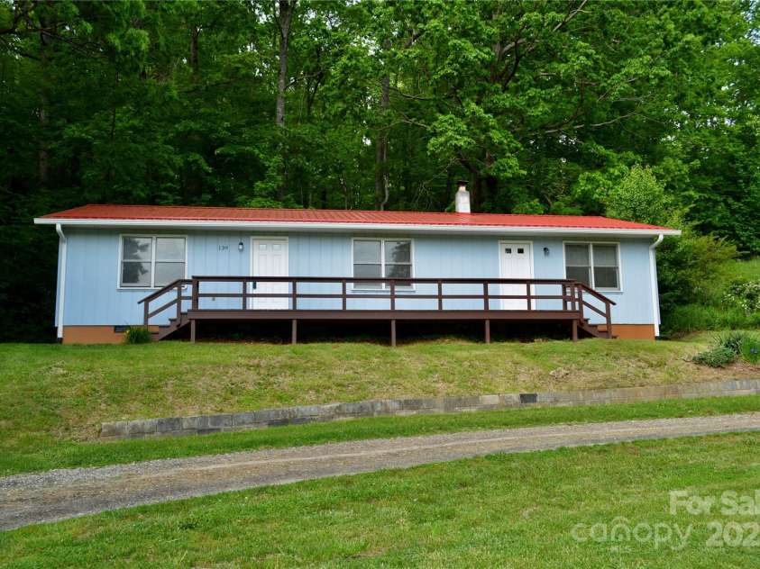 53 Windy Oaks Ridge, Burnsville, NC 28714.  MLS# CAR4259411, YatesRealty ID 17644. 