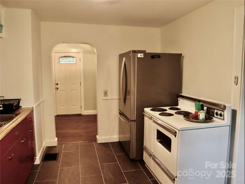 53 Windy Oaks Ridge, Burnsville, NC 28714.  MLS# CAR4259411, YatesRealty ID 17644. 