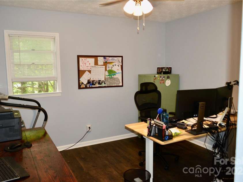 53 Windy Oaks Ridge, Burnsville, NC 28714.  MLS# CAR4259411, YatesRealty ID 17644. 