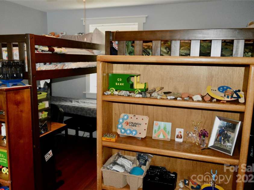 53 Windy Oaks Ridge, Burnsville, NC 28714.  MLS# CAR4259411, YatesRealty ID 17644. 