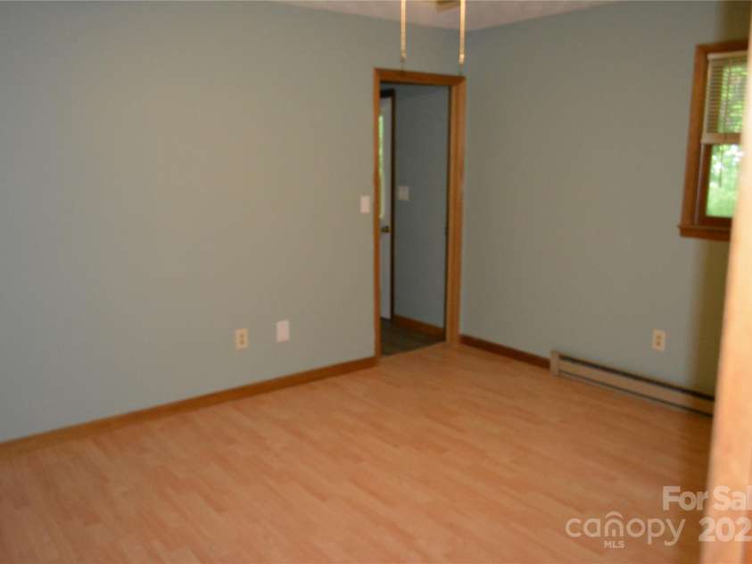 53 Windy Oaks Ridge, Burnsville, NC 28714.  MLS# CAR4259411, YatesRealty ID 17644. 