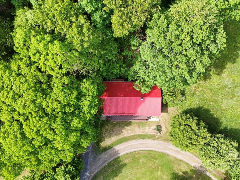 53 Windy Oaks Ridge, Burnsville, NC 28714.  MLS# CAR4259411, YatesRealty ID 17644. 