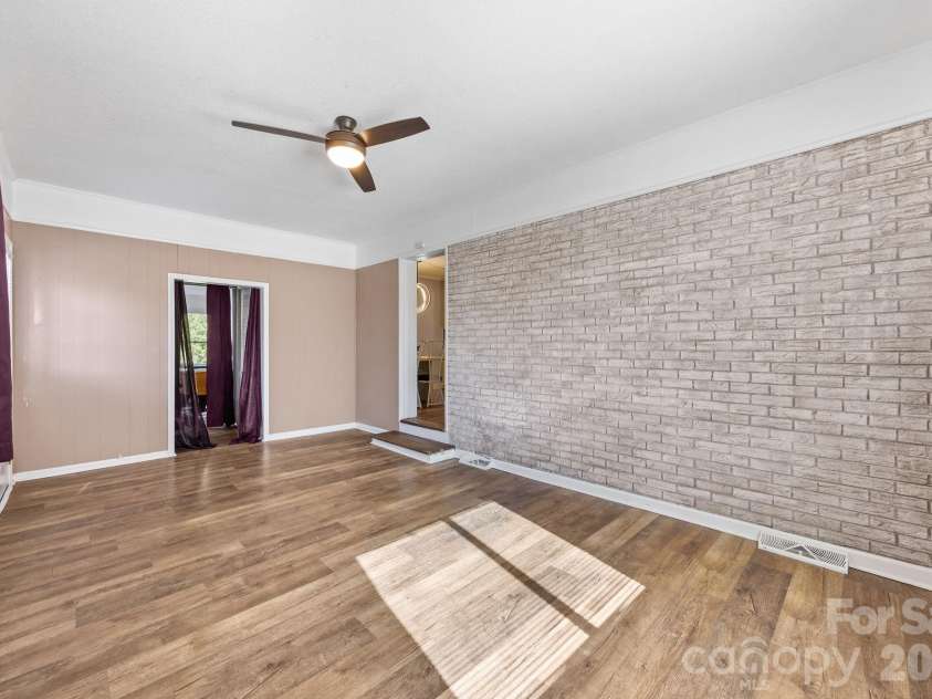 1009 Union Terrace, Gastonia, NC 28056.  MLS# CAR4359754, YatesRealty ID 17645. 
