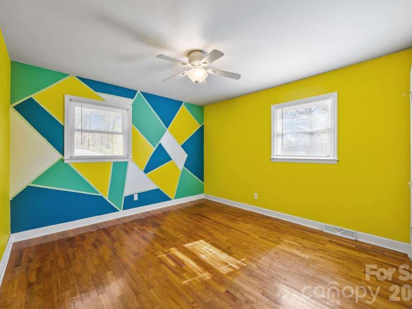 1009 Union Terrace, Gastonia, NC 28056.  MLS# CAR4359754, YatesRealty ID 17645. 
