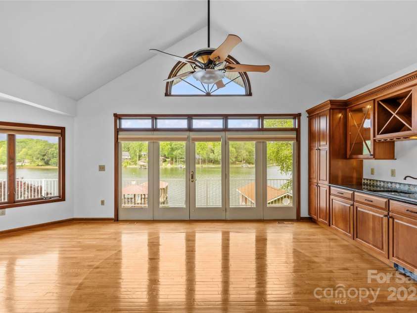 376 Oak Tree Road, Mooresville, NC 28117.  MLS# CAR4247932, YatesRealty ID 17645. 