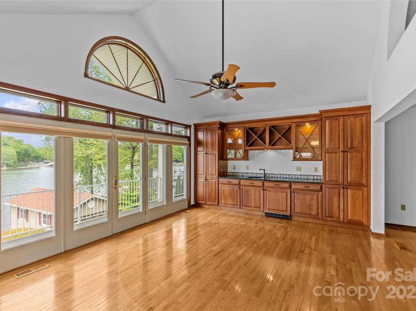 376 Oak Tree Road, Mooresville, NC 28117.  MLS# CAR4247932, YatesRealty ID 17645. 