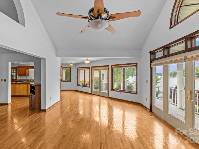 376 Oak Tree Road, Mooresville, NC 28117.  MLS# CAR4247932, YatesRealty ID 17645. 