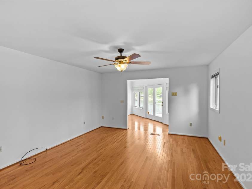 376 Oak Tree Road, Mooresville, NC 28117.  MLS# CAR4247932, YatesRealty ID 17645. 