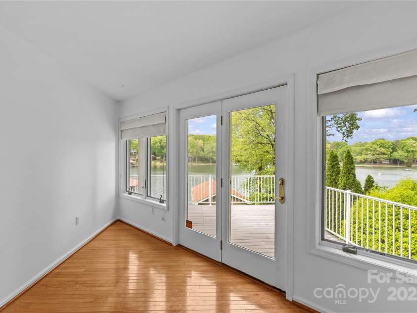 376 Oak Tree Road, Mooresville, NC 28117.  MLS# CAR4247932, YatesRealty ID 17645. 