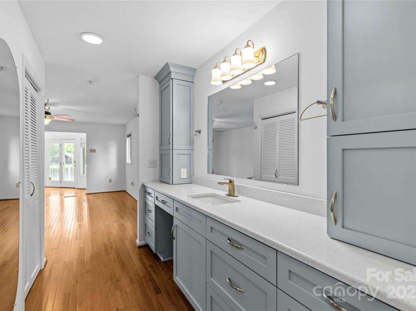 376 Oak Tree Road, Mooresville, NC 28117.  MLS# CAR4247932, YatesRealty ID 17645. 